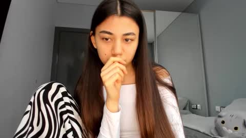 Lana online show from December 2025 01:28:02 PM