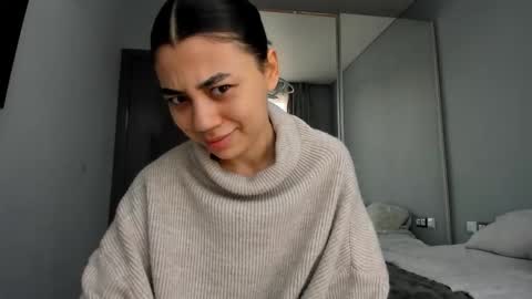 Lana online show from December 2025 12:45:01 PM