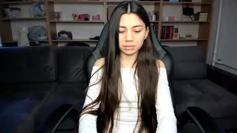 Lana online show from June 2026 06:07:02 PM