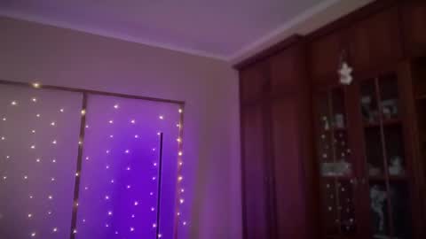 Lana online show from February 2025 01:11:01 PM