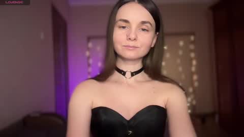 Lana online show from October 2025 12:02:01 AM