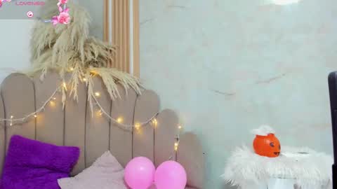 lana online show from October 2025 05:08:01 AM