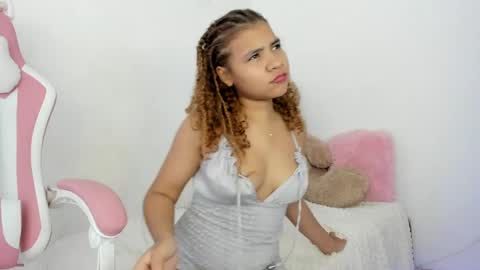 Snapshot of lanarouse1 chatting on January 2025 01:54:01 AM Lana  online show from January 2025 01:54:01 AM