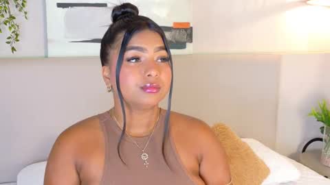 Lana online show from October 2025 07:15:02 PM