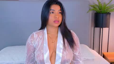 Lana online show from April 2026 07:59:01 PM