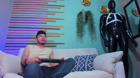 Lance  Max  online show from April 2026 02:48:01 AM