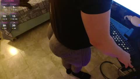 Lancelot V. online show from October 2025 05:04:01 AM