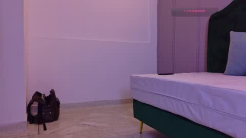 LANEMUGLER online show from April 2026 07:07:02 PM