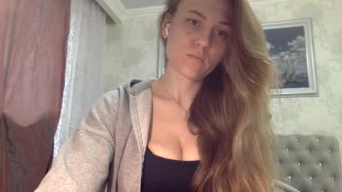 langoria online show from December 2025 12:31:02 PM