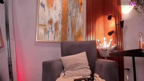 Snapshot of lanna_wilson chatting on February 2025 08:53:02 PM Tiana online show from February 2025 08:53:02 PM