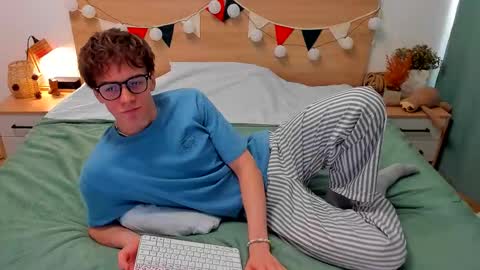 Fandi online show from November 2025 07:07:01 AM