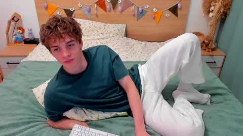 Fandi online show from February 2026 12:01:02 PM