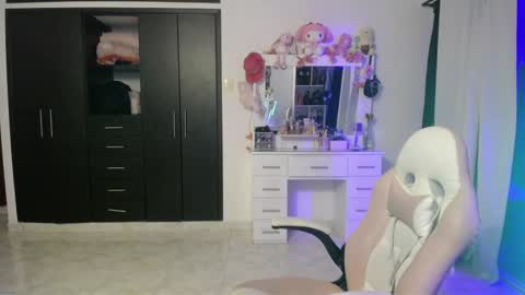 Snapshot of lanz_nb chatting on September 2025 02:34:02 AM LANZ online show from September 2025 02:34:02 AM