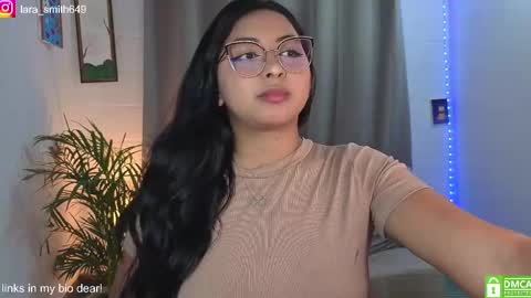 Lara  online show from April 2026 11:17:02 PM