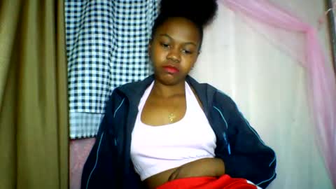 lara_belle online show from June 2026 08:18:02 PM