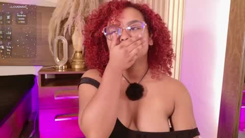 lara_curly online show from April 2026 10:41:01 AM