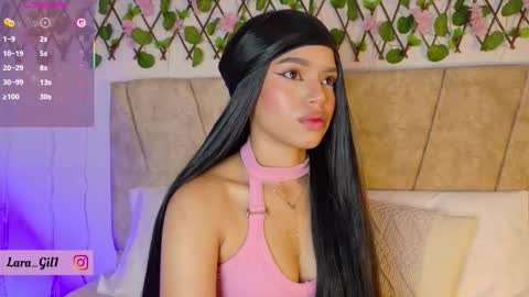 Lara Gill online show from September 2025 12:40:02 PM