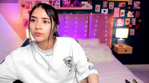 Snapshot of lara_madisson chatting on February 2025 11:31:01 PM Lara Madisson online show from February 2025 11:31:01 PM