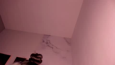 Snapshot of lara_madisson chatting on September 2025 05:42:01 AM Lara Madisson online show from September 2025 05:42:01 AM