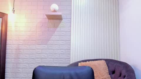 Snapshot of lara_martin chatting on January 2025 03:14:02 PM 700 200 online show from January 2025 03:14:02 PM