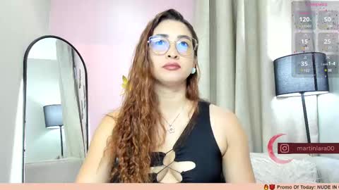 Snapshot of lara_martin chatting on February 2025 12:11:01 PM 700 200 online show from February 2025 12:11:01 PM