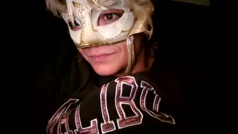 Snapshot of laraa333 chatting on October 2025 11:14:02 PM Little online show from October 2025 11:14:02 PM