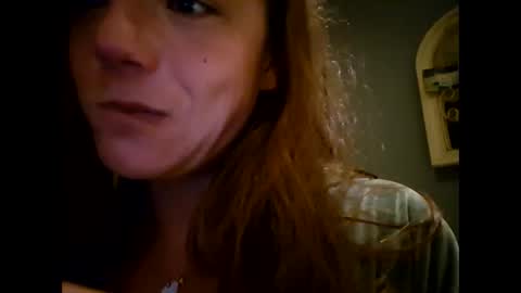 Snapshot of laraa333 chatting on October 2025 10:56:02 PM Little online show from October 2025 10:56:02 PM