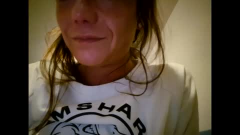 Snapshot of laraa333 chatting on November 2025 10:30:01 PM Little online show from November 2025 10:30:01 PM