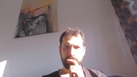 laraaan online show from January 2026 12:20:01 PM