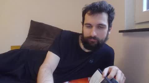 laraaan online show from February 2026 12:46:02 PM