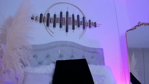 Lara  online show from February 2025 07:38:02 PM