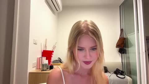 Stella online show from February 2026 10:09:01 AM