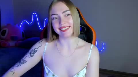 LaraKrein lk online show from October 2025 07:46:02 PM