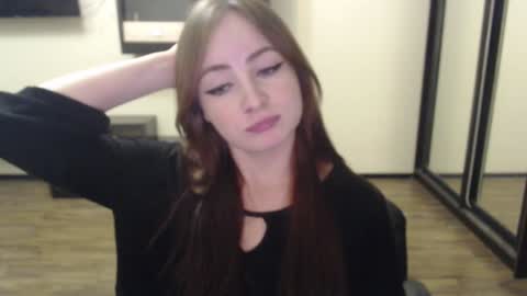 Laralianna online show from December 2024 06:38:02 PM