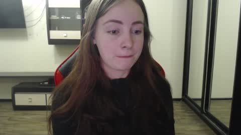 Laralianna online show from February 2025 09:17:01 PM