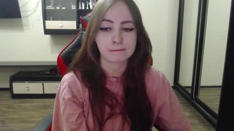 Laralianna online show from February 2025 05:02:02 PM