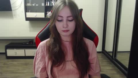 Laralianna online show from February 2025 08:09:01 PM