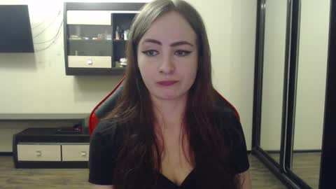 Laralianna online show from February 2025 04:36:02 PM