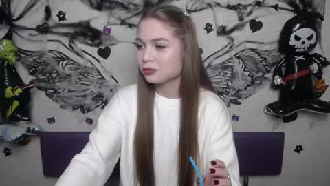 LaraPika online show from October 2025 05:08:02 PM