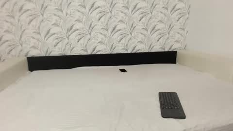 larataylorrr online show from December 2025 06:40:01 AM