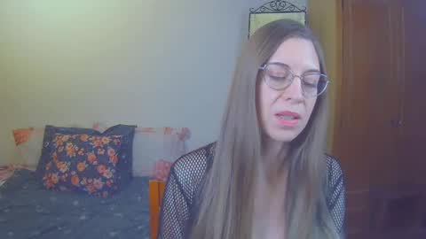 larawintersxxx online show from March 2025 06:37:01 PM