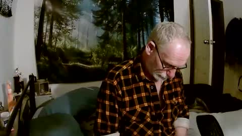 Larbie online show from October 2025 10:49:01 AM