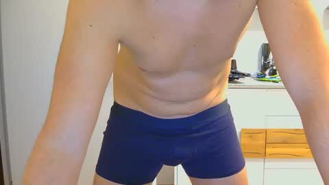 lari8989 online show from November 2025 04:29:02 PM