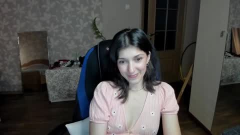 Larisa online show from October 2025 07:44:02 PM