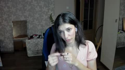 Larisa online show from October 2025 08:18:01 PM