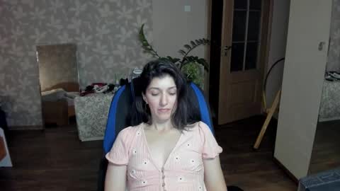 Larisa online show from October 2025 08:07:02 PM