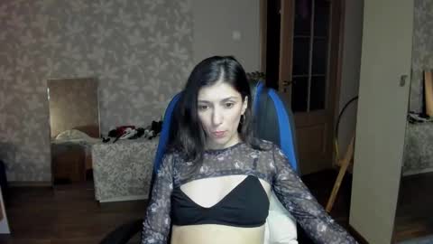Larisa online show from October 2025 09:48:02 PM