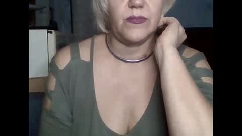 larisaq4ugo24 online show from December 2025 12:43:01 PM