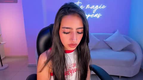 Larisa Smirnov online show from October 2025 03:29:01 AM