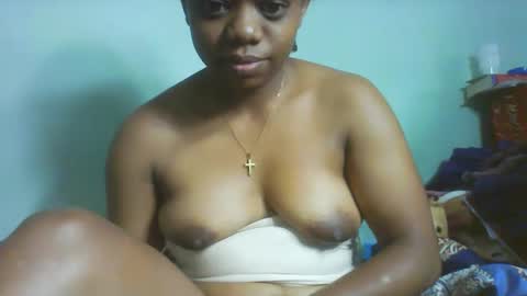 larissa645771 online show from November 2025 04:18:02 PM